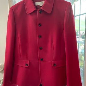 Tahari 3 piece women suit size 6